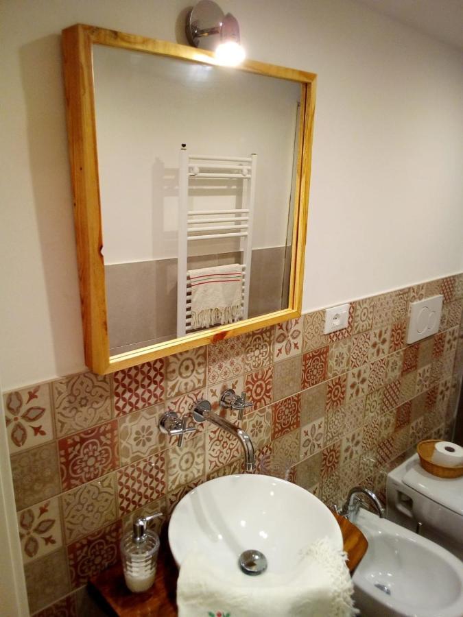 مبيت وإفطار كاسترينيانو دل كابو Cortile Calinea المظهر الخارجي الصورة