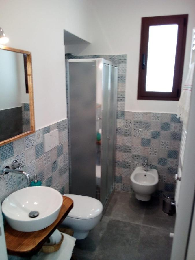 مبيت وإفطار كاسترينيانو دل كابو Cortile Calinea المظهر الخارجي الصورة