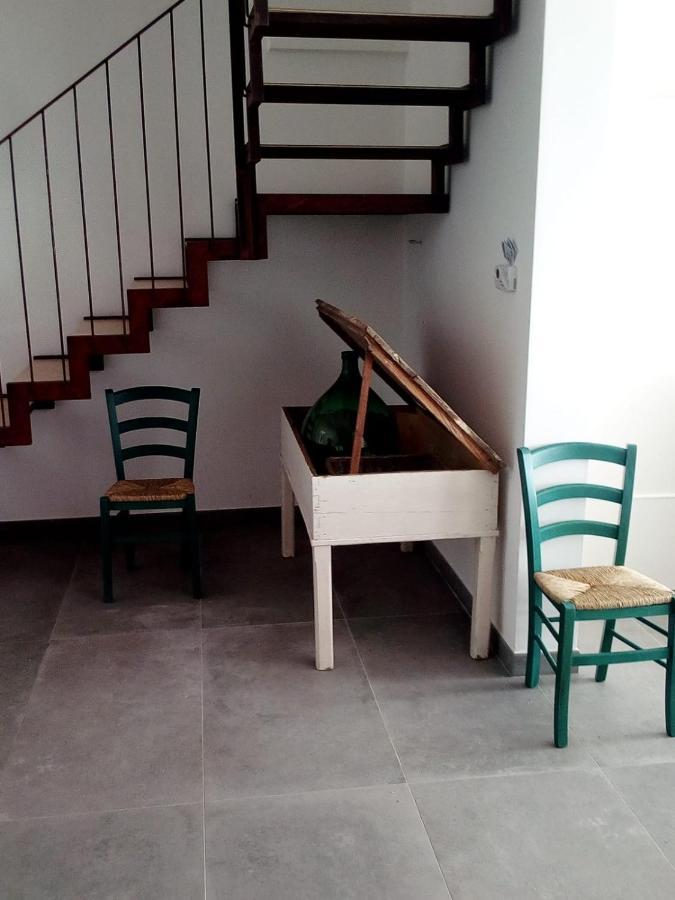 مبيت وإفطار كاسترينيانو دل كابو Cortile Calinea المظهر الخارجي الصورة