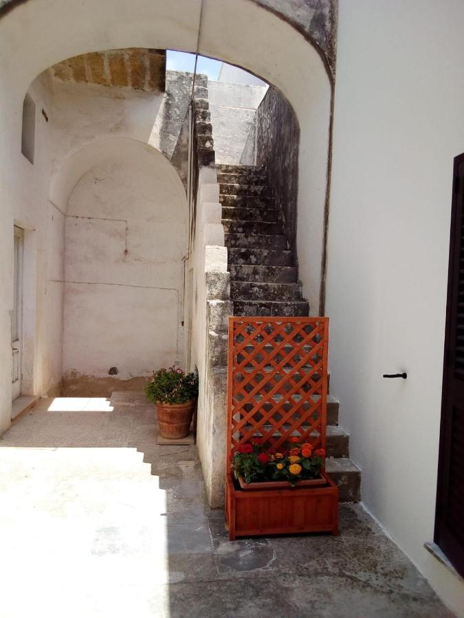 مبيت وإفطار كاسترينيانو دل كابو Cortile Calinea المظهر الخارجي الصورة