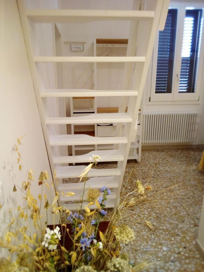 مبيت وإفطار كاسترينيانو دل كابو Cortile Calinea المظهر الخارجي الصورة