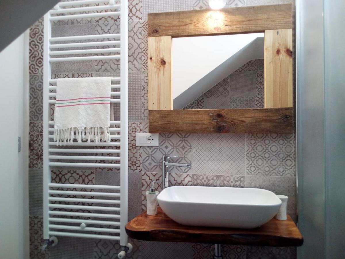 مبيت وإفطار كاسترينيانو دل كابو Cortile Calinea المظهر الخارجي الصورة