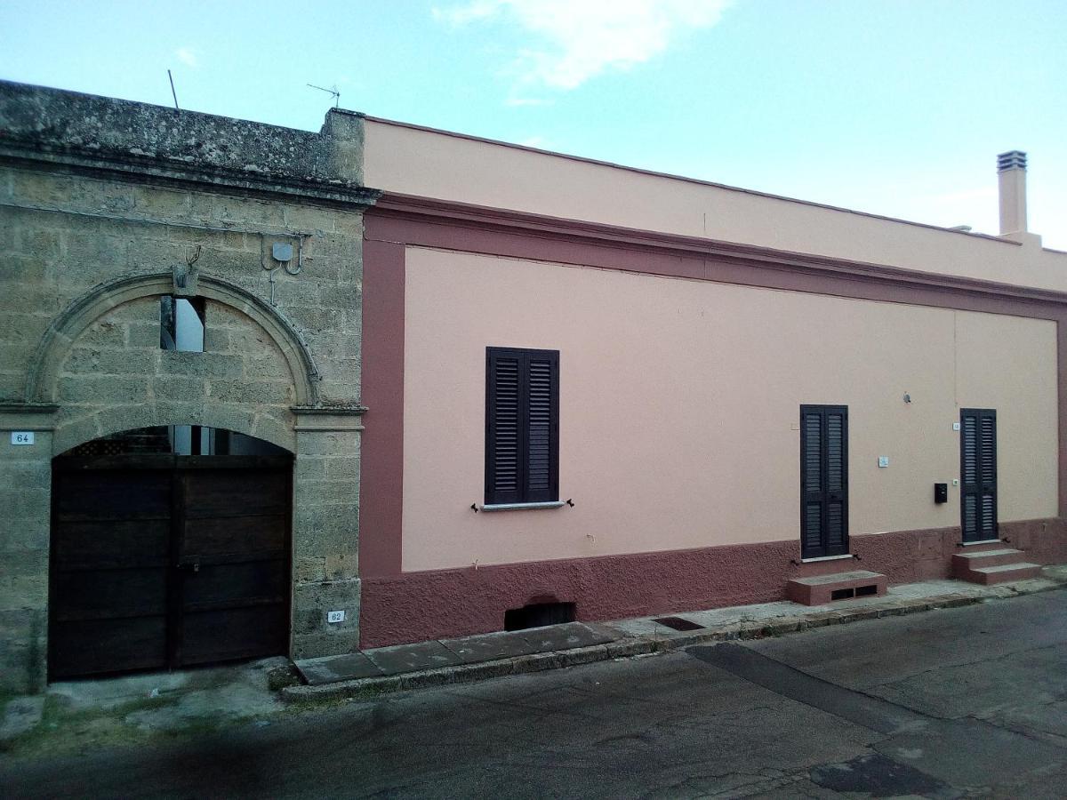مبيت وإفطار كاسترينيانو دل كابو Cortile Calinea المظهر الخارجي الصورة